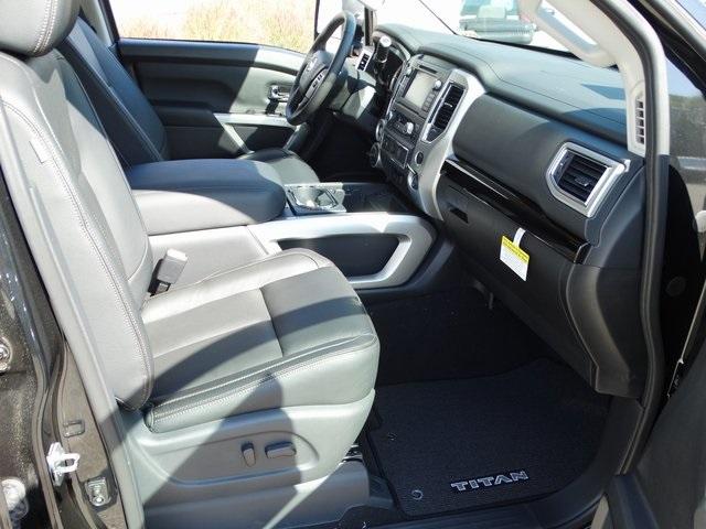 56335-3659-nissan-titan-2019-38219