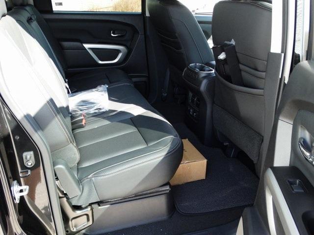 56339-3659-nissan-titan-2019-38219