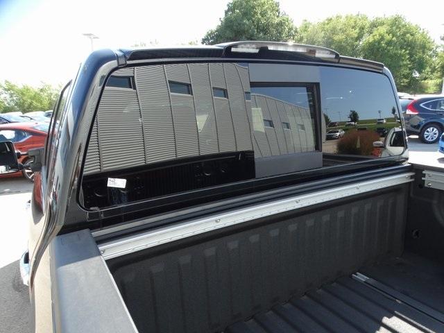56346-3659-nissan-titan-2019-38219