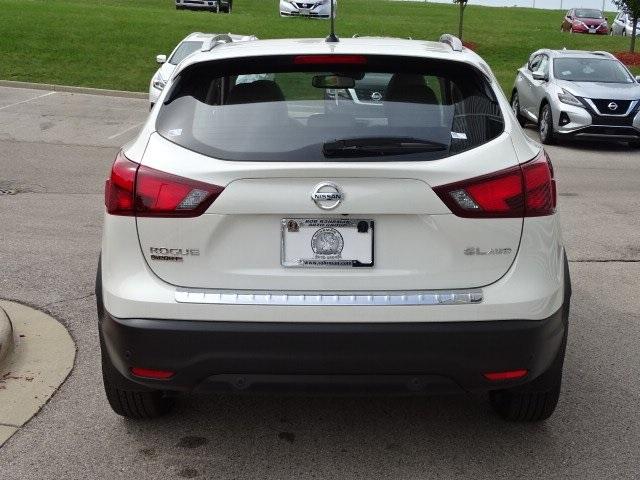 56409-3661-nissan-roguesport-2019-27419