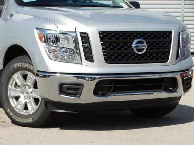 56433-3662-nissan-titan-2019-38219