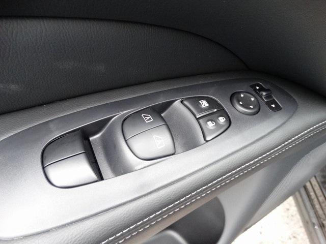 56485-3663-nissan-pathfinder-2019-25419