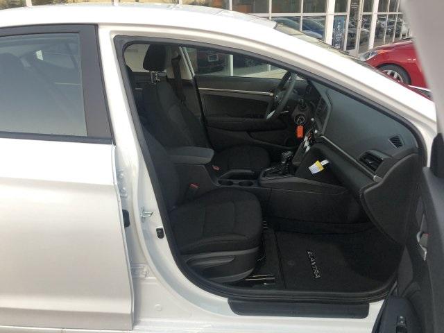 5649-hyundai-elantra-2019-48412f45