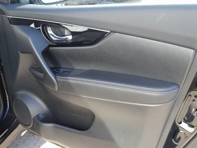 56505-3664-nissan-roguesport-2019-27419