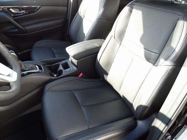 56518-3664-nissan-roguesport-2019-27419