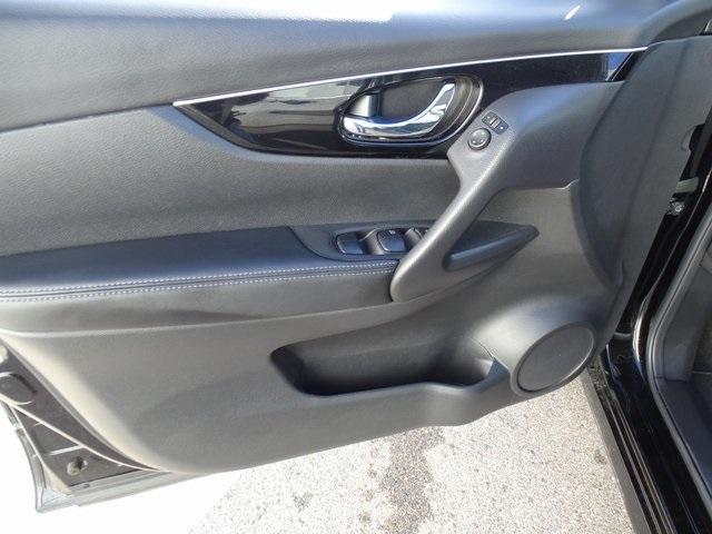 56520-3664-nissan-roguesport-2019-27419