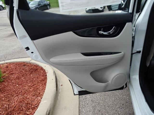 56543-3665-nissan-roguesport-2019-27419