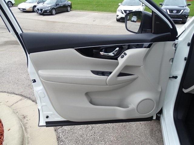 56546-3665-nissan-roguesport-2019-27419