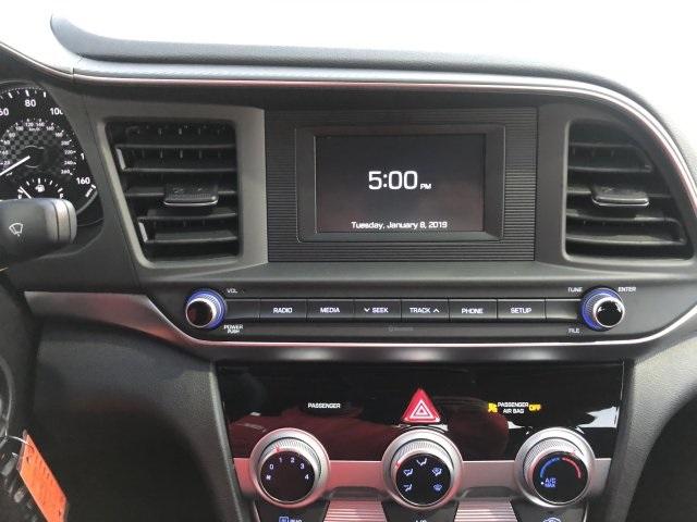 5656-hyundai-elantra-2019-48412f45