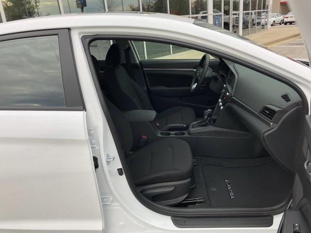 5666-hyundai-elantra-2019-48422f45