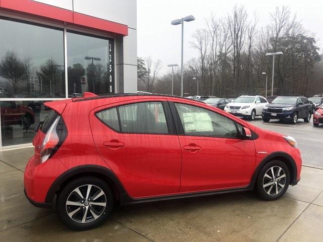 5681-toyota-priusc-2019-1205