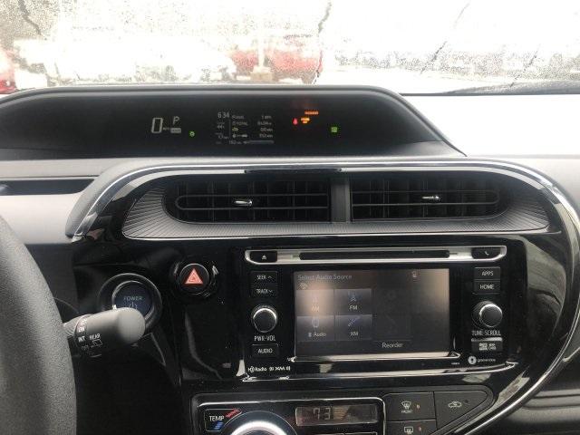 5687-toyota-priusc-2019-1205
