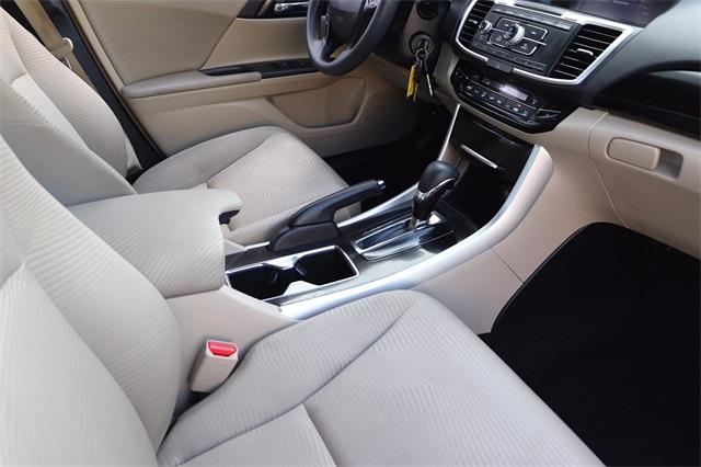 honda-accord-2017-p-1hgcr2f34ha185905image-14