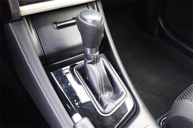 toyota-corollaim-2017-p-jtnkarje6hj529720image-20