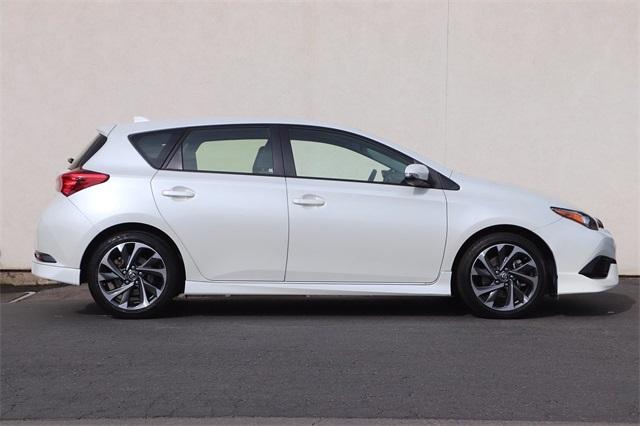 toyota-corollaim-2017-p-jtnkarje6hj529720image-5