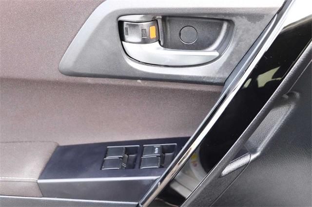 toyota-corollaim-2017-p-jtnkarje6hj529720image-9