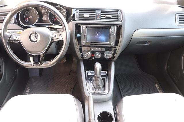 volkswagen-jetta-2016-p-3vwd17aj3gm291192image-11