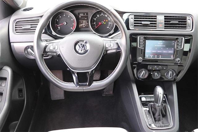volkswagen-jetta-2016-p-3vwd17aj1gm249748image-12
