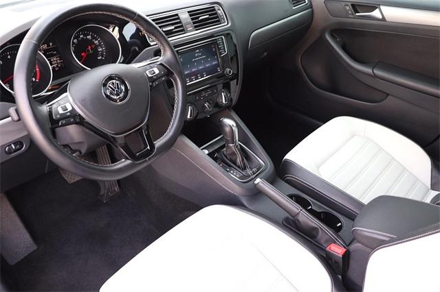 volkswagen-jetta-2016-p-3vwd17aj1gm249748image-8