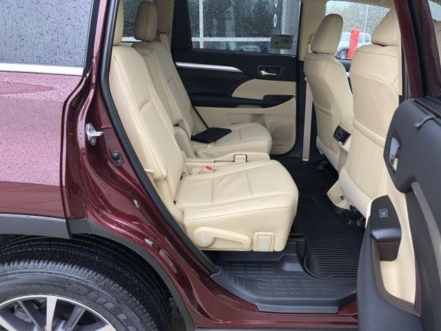 5808-toyota-highlander-2019-