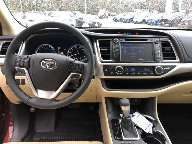 5812-toyota-highlander-2019-