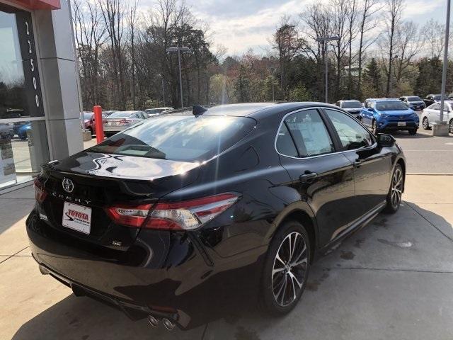 5885-toyota-camry-2019-2546