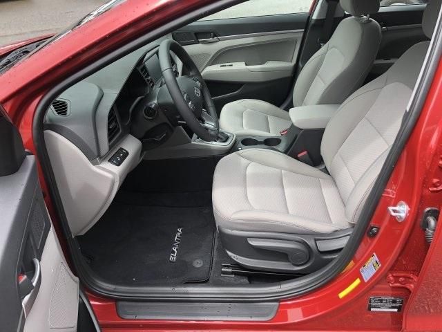 5922-hyundai-elantra-2019-48422f45