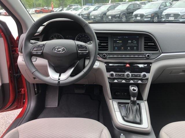 5924-hyundai-elantra-2019-48422f45