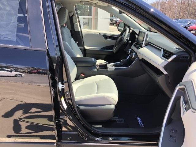 6017-toyota-rav4-2019-4452