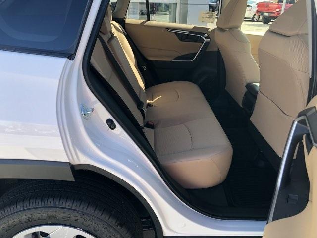 6064-toyota-rav4-2019-4432