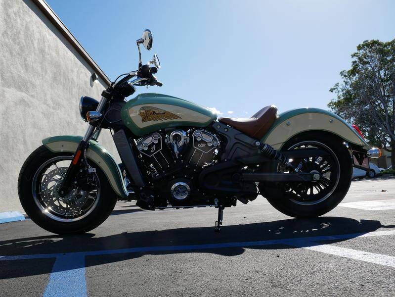 627-indianmotorcycle-scoutabswillowgreen-ivorycream-2019-7109450