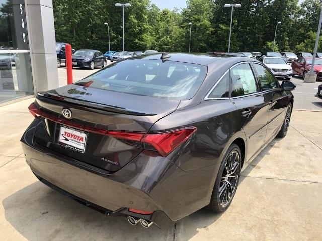 6318-toyota-avalon-2019-3548