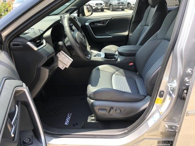 6370-toyota-rav4hybrid-2019-4456