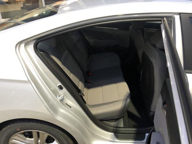 6433-hyundai-elantra-2019-48422f45