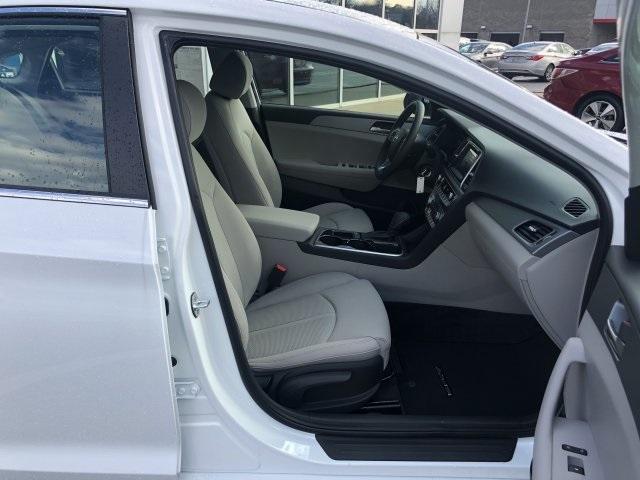 6449-hyundai-sonata-2019-284h2f4p