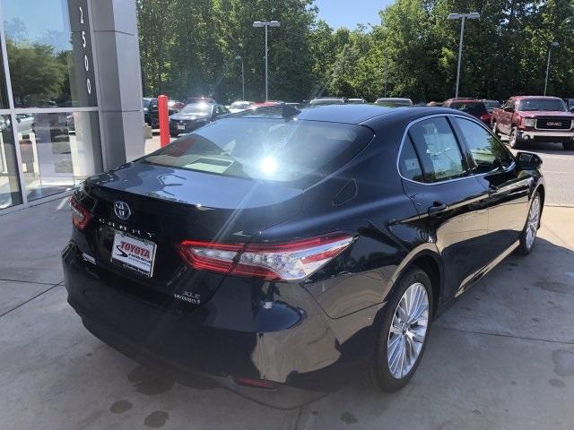 6557-toyota-camry-2019-