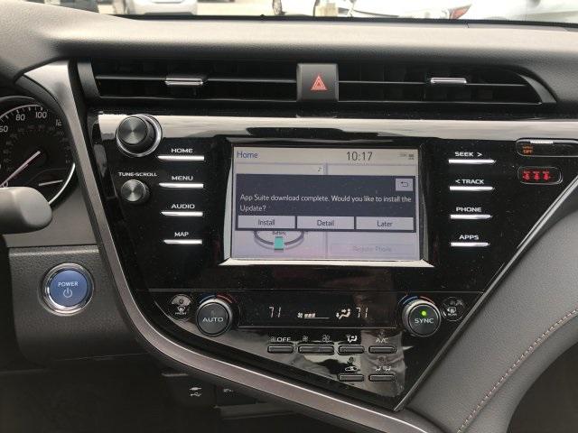 6582-toyota-camry-2019-