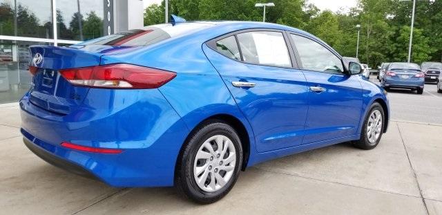 6744-hyundai-elantra-2017-48412f45