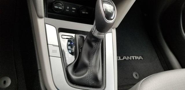 6752-hyundai-elantra-2017-48412f45
