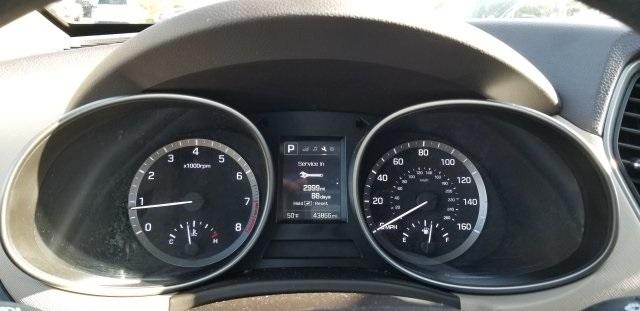 6880-hyundai-santafe-2017-j0412a65