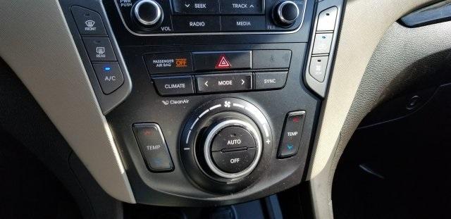 6883-hyundai-santafe-2017-j0412a65