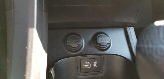 6885-hyundai-santafe-2017-j0412a65