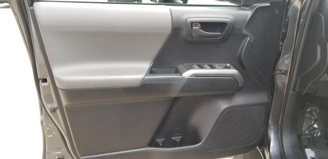 6912-toyota-tacoma-2017-