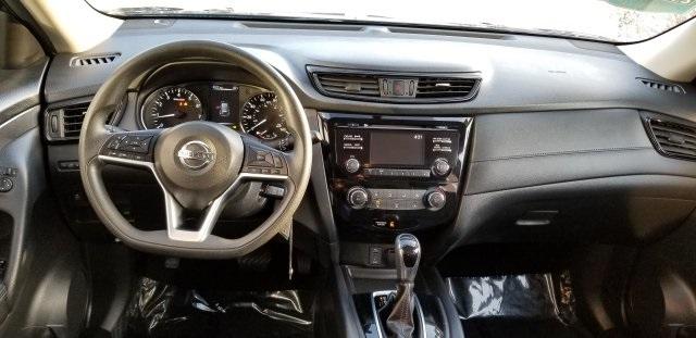6945-nissan-rogue-2017-22117