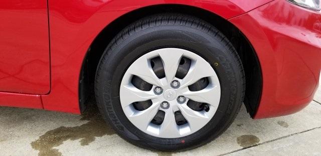 7000-hyundai-accent-2017-16412f45