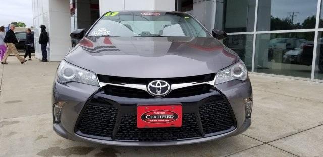 7023-toyota-camry-2017-2548