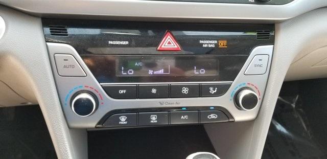 7136-hyundai-elantra-2017-47452f4p