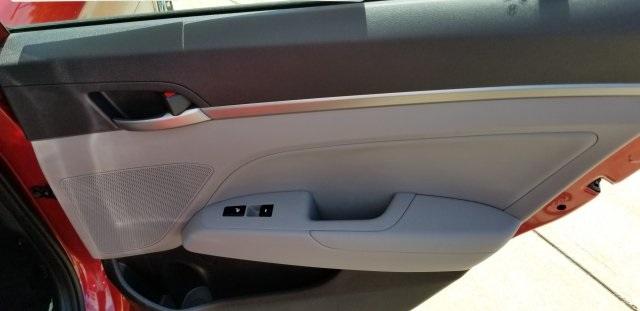 7140-hyundai-elantra-2017-47452f4p