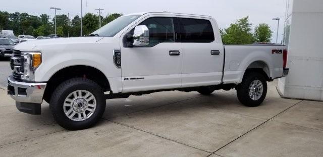 7147-ford-f-250sd-2017-w2b