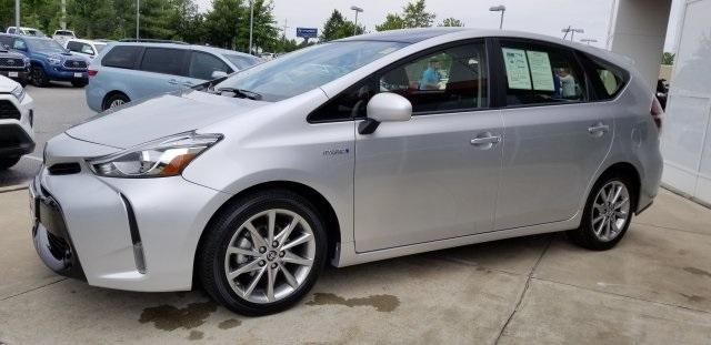 7170-toyota-priusv-2017-1249